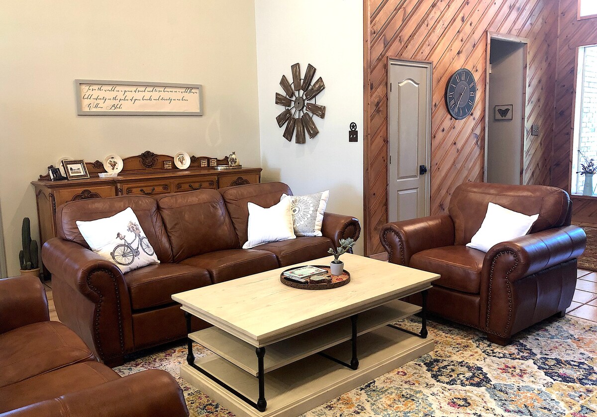 Second living area