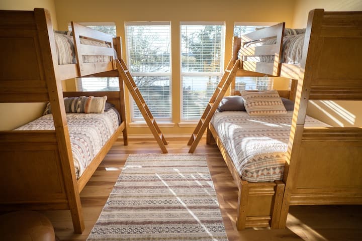 Bunk room